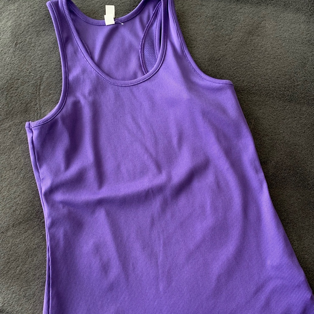 Under Armour Women’s Athletic Tanks - Black and Purple 2 pk Large - Picture 5 of 12